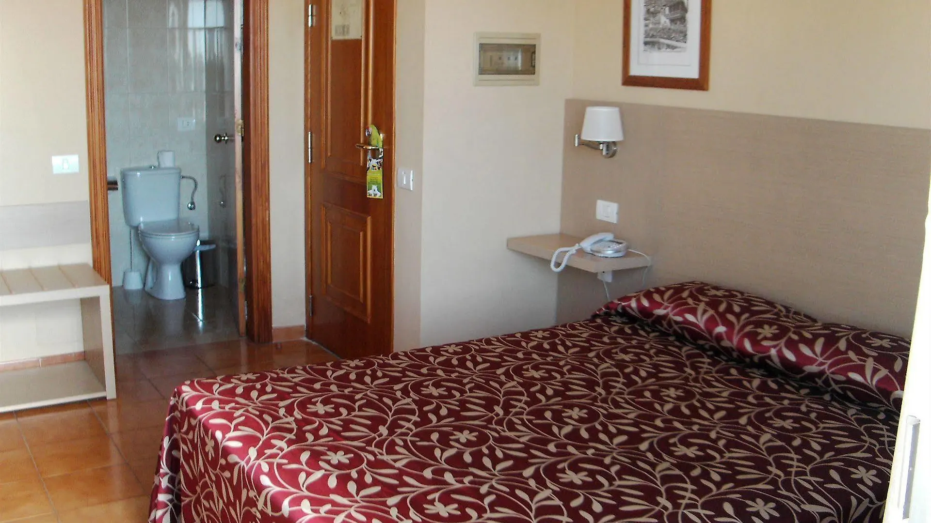 Hotel Ucanca Granadilla De Abona 2*, San Isidro (Tenerife) Spain